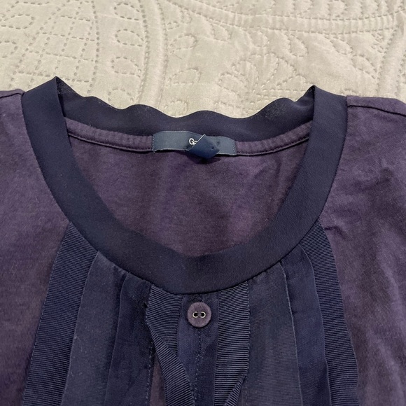 Gap Navy Blue Tee with Ribbon Accent XS - Picture 6 of 7